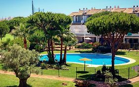 Fantastic 3-Bedroom Holiday Home Including Tennis And Pool Near Golf Course